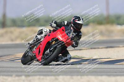media/Oct-13-2025-Moto Forza (Mon) [[a66d839500]]/3-B Group/Session 3 (Turn 16)/
